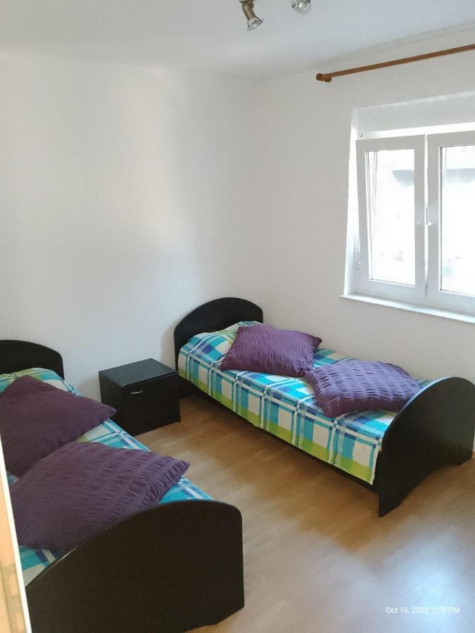 Apartman Tomic - Copacabana Beach 오크루그고른지 외부 사진